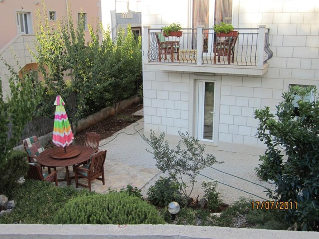 Apartments Nives Супетар Екстер'єр фото